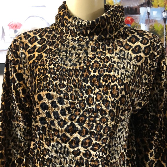 🌺BEAUTIFUL ANIMALS PRINT SWEATER SIZE M-L - Picture 4 of 10